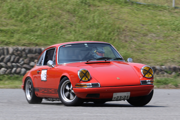ダブルエントリーを含め5台出走した「ポルシェ911」のうち、唯一の5ナンバー車（2リッター）だった「911S」。