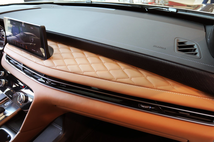 インフィニティQX60（インストゥルメントパネルまわり）