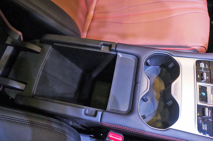 BYDシーライオン6（センターコンソールボックス）