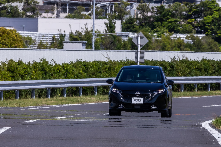 日産ノート オーラG FOURレザーエディション（エクステリア）