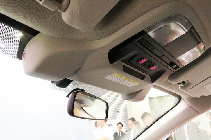 スバル・インプレッサ スポーツ（「アイサイト（ver.3）」のユニット）