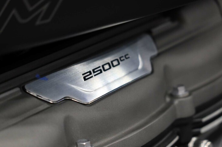 トライアンフ・ロケット3 Rストーム