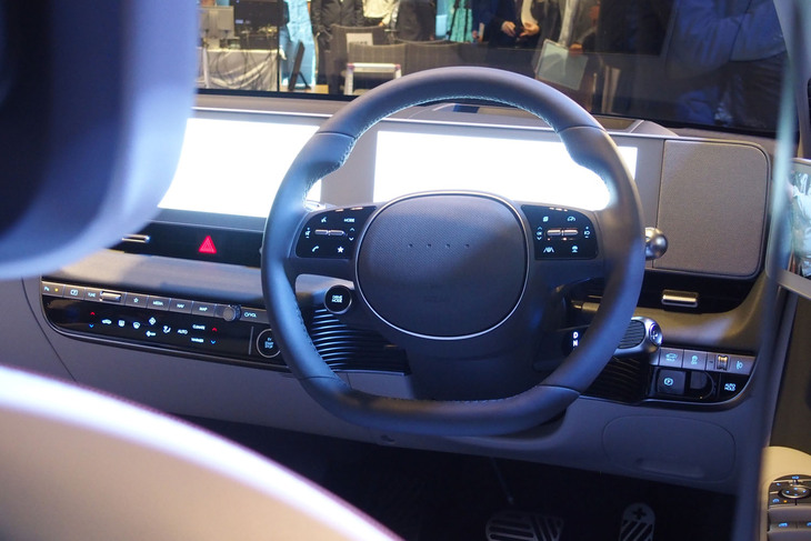 ヒョンデ・アイオニック5ラウンジAWDリミテッドエディション（コックピット）