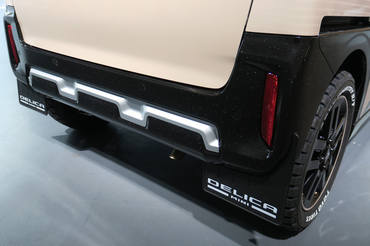 三菱デリカミニ × Coleman（リアバンパー）