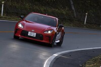 WLTCモードの燃費値は11.9km/リッター。6段AT車の11.7km/リッターをしのいでいる。