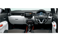 「スズキ・イグニス」のインテリア。