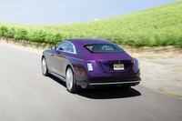 2.9tという重量級のボディーながら、「スペクター」は0-100km/h加速を4.5秒でこなす。