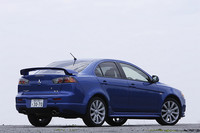 ホイールベースはランエボよりも15mm短い。