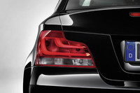 リアコンビネーションランプもデザイン変更された。