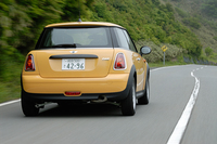 MINI ONE（FF/6AT）【試乗記】の画像