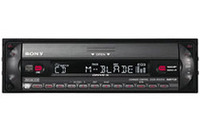 MP3に対応した「CDX-R3310」／同S（シルバーパネル）。価格は1万9950円。