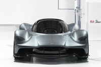 アストンとレッドブルがハイパーカー「AM-RB 001」を開発の画像