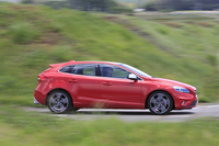 第299回：「ボルボV40」で八ヶ岳山麓のブドウ畑へ先進技術が支えるクルマとワインをテイスティングの画像