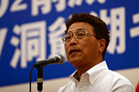 日本EVクラブ代表の舘内端さんは、「昨今の環境問題は、行政だけの力では限界がある。行政と企業と市民、また地方自治体が協力し合うことで、少しでも地球温暖化防止活動に貢献できればと思う」「日本でもこうした活動で環境問題に取り組んでいることを、世界の人たちに知ってもらいたい」とコメントした。