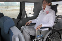 
	車内の様子。高さ1250mm、やや頭のスペースがきついが、左右は十分。
	 