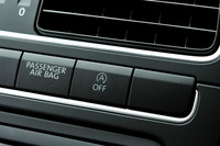 Start/Stopシステム（アイドリングストップ機構）はインパネのボタンでキャンセル可能。