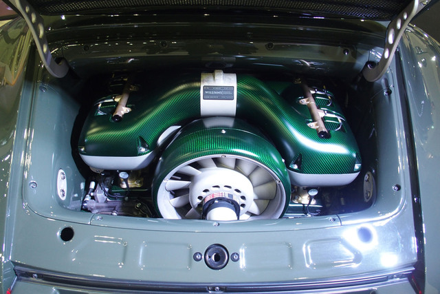 オートモビル カウンシル2025」の会場から（Singer／PLANEX CARS