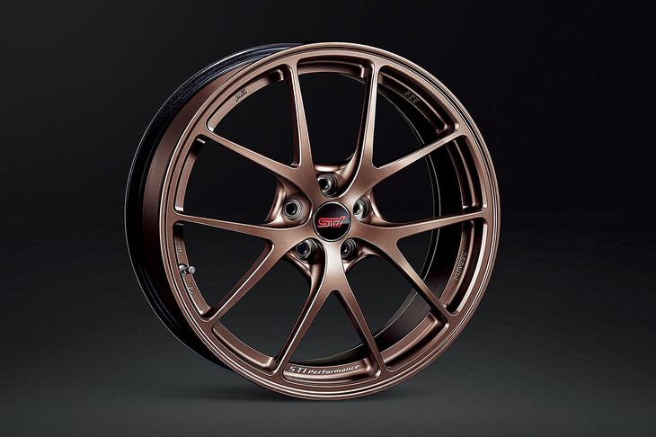 マットブロンズのSTI製BBS18インチ×7.5Jアルミホイール