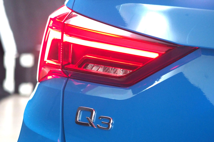 アウディQ3スポーツバック（リアコンビネーションランプ）