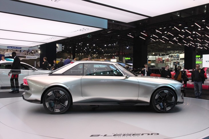 プジョーeレジェンドコンセプト