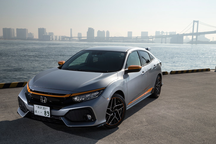 ホンダ・シビックハッチバック ホンダアクセス用品装着車（FF/CVT）