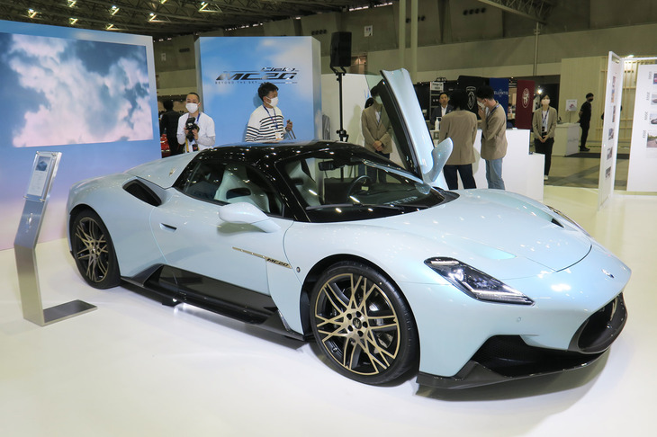 マセラティMC20チェロ