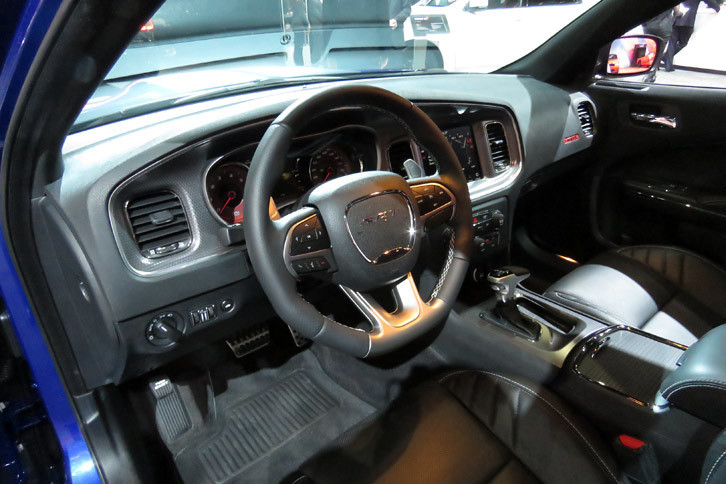 ダッジ・チャージャーSRTヘルキャット