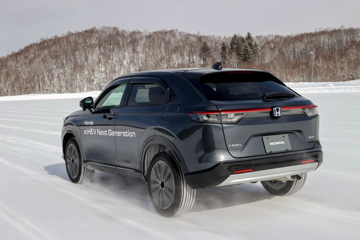 「M-TCS」と呼ばれるトラクションコントロールシステムも最新世代。グリップを失った車輪の駆動力のみを抑制するのが特徴だ。