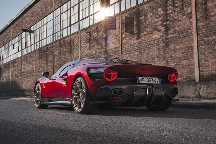 アルファ・ロメオ33ストラダーレ