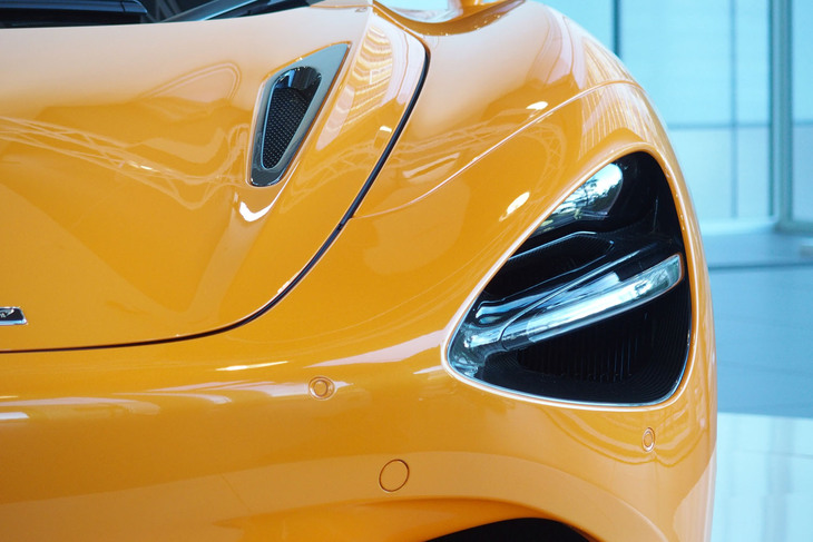 マクラーレン750S（ヘッドランプ）