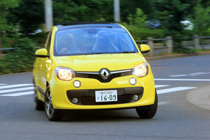 ボディーサイズは全長×全幅×全高＝3620×1650×1545mm。運転席からの見晴らしのよさや、4.3mという最小回転半径により、狭い場所でもとり回しがしやすい。