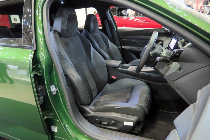 プジョー308 GT BlueHDi