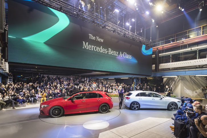 メルセデス・ベンツAクラスの発表会の様子。