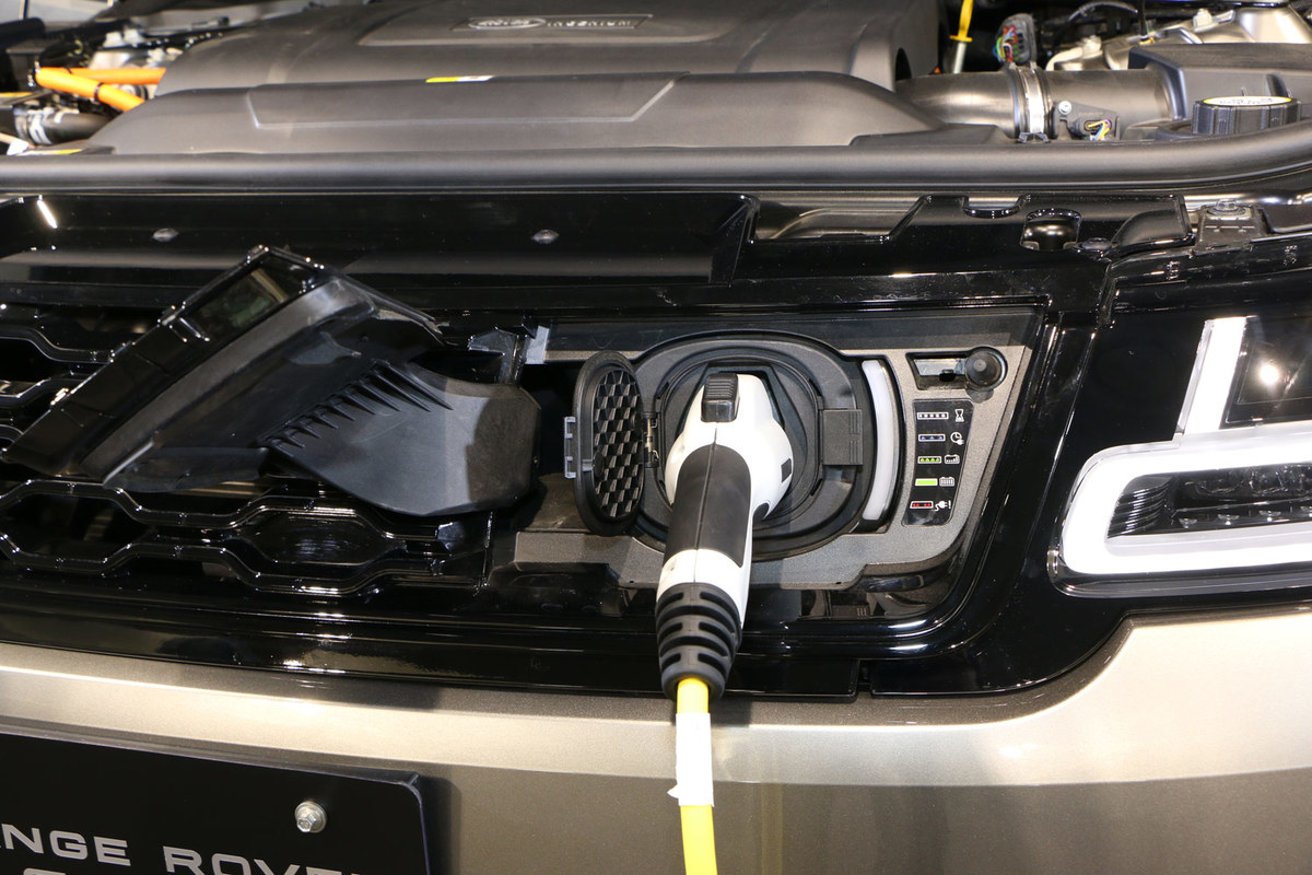 新型レンジローバー バッテリー駆動 ランドローバー初のPHEVを「レンジローバー」と「レンジローバー