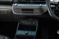 ASF2.0（RWD）／ヒョンデ・コナ ラウンジ（FWD）／メルセデスAMG C63 S Eパフォーマンス ステーションワゴン（4WD/9AT）【試乗記】の画像