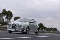 2023年9月21日に発売された「ミツオカ・ビュート ストーリー」。毎月15台のペースで生産されるというが、2024年9月までの生産枠はすでに埋まっているという。