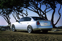 カムリのライバルとなるか、新型アルティマ