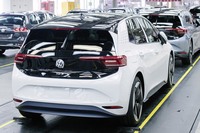 フォルクスワーゲンの次世代EV「ID.3」がデビュー　2020年夏に販売開始【フランクフルトショー2019】の画像