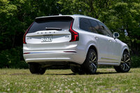 新世代ボルボの第1弾として、2015年春に欧米でデビューした2代目「ボルボXC90」。日本へは2016年1月に導入された。