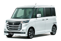 「スペーシア カスタムZ」。ボディーカラーはクリスタルホワイトパール。