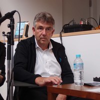 ミヒャエル・ケルツ氏は、1959年生まれの59歳。1987年にメルセデス・ベンツのテストエンジニアとなり、「Cクラス」や「Aクラス」、「GLK」などの開発に参加。2014年7月からは「Eクラス」「GLS」「GLC」「EQC」の開発責任者を務めている。