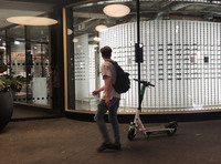 ベルリン動物園駅近くに位置するビキニハウス・ショッピングモールで。