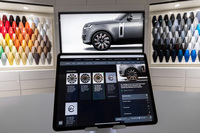 「オートバイオグラフィー」と「SV」グレードに、カラーやSV専用オプション、素材、ベニアなどを選択できるパーソナライゼーションプログラム「SV BESPOKEサービス」を導入。