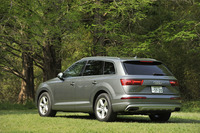 新型「Q7」のボディーは空力的にも優れている。Cd値は最良のモデルで0.31。