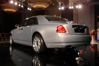 ロールス・ロイスの“胴長”ゴーストが日本上陸の画像