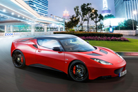 レーシーな仕立てのロータス・エヴォーラ登場の画像