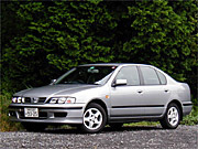 三菱ランサーセディアSE-R(CVT) vs 日産プリメーラセダン1.8Ci LセレクションNEO Di(CVT)【ライバル車はコレ】の画像