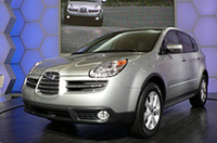 
	スバル初のミッドサイズSUVで、トップモデルとなる「B9トライベッカ」は全世界展開する予定だという。
	 