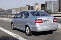 「ポロ サルーン」