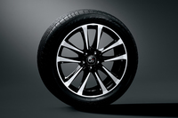 トヨタ、「ハリアーG's」を2015年1月に発売の画像